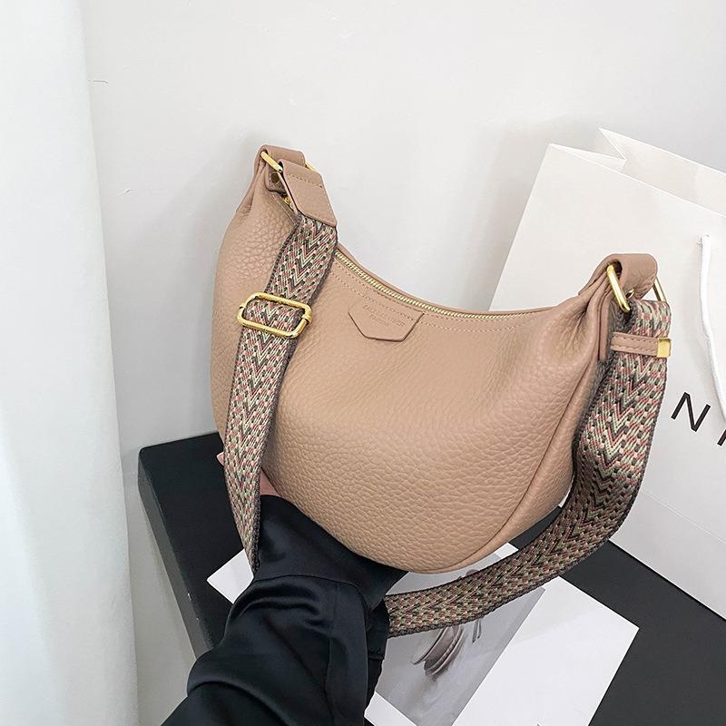 Dumpling bag women's new casual simple wide shoulder strap messenger bag high sense large capacity shoulder bag