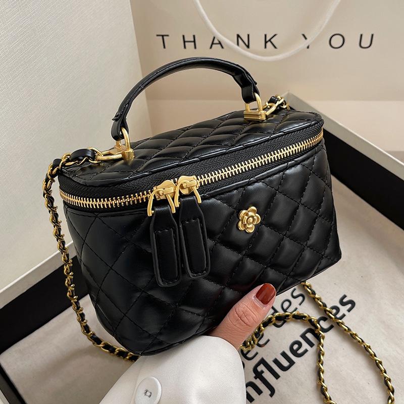 Wholesale Popular Xiaoxiangfeng Light Luxury Simple Portable Box Bag High Sense Temperament Versatile Chain Messenger Bag