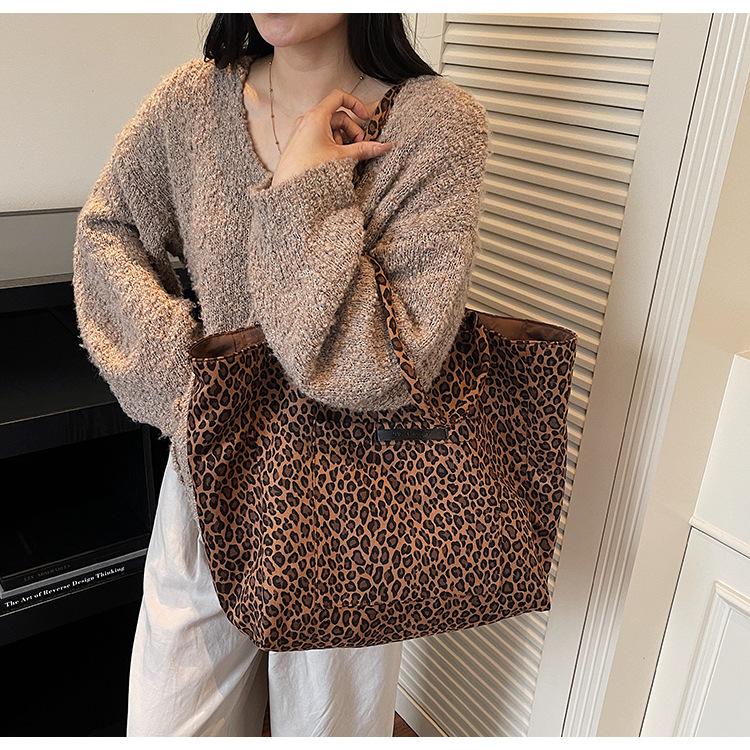 Leopard Print Canvas Bag Women's Large-capacity Autumn and Winter Versatile Shoulder Bag Casual College Student Tote Bag