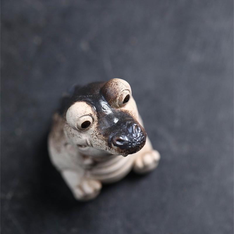 Exquisite Resin Tea Pet Elegant Tea Pet Sculpture Perfect for Tea Shops