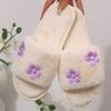 Fashion Pearls Flower Detor Fur Slippers for Women Comfortable Faux Fur Warm Plush Slides Woman Light Slip On Cotton Slippers Mujer