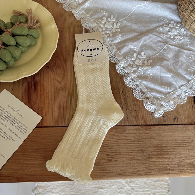 Ladies Fall Versatile Solid Color Stereo Bubble Edge Boneless White Socks