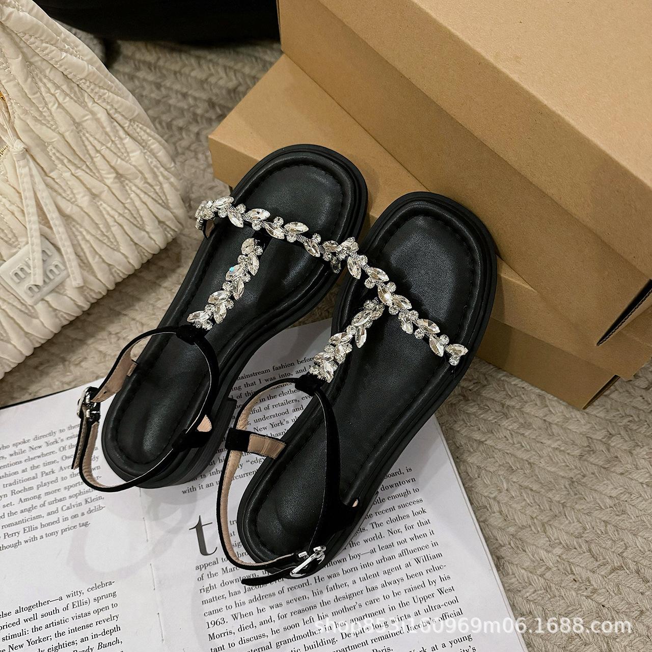 

Rhinestone low-heeled bohemian sandals woman 2025 summer new outer wear fairy style with skirt thick-heeled sandals woman 35 чёрный