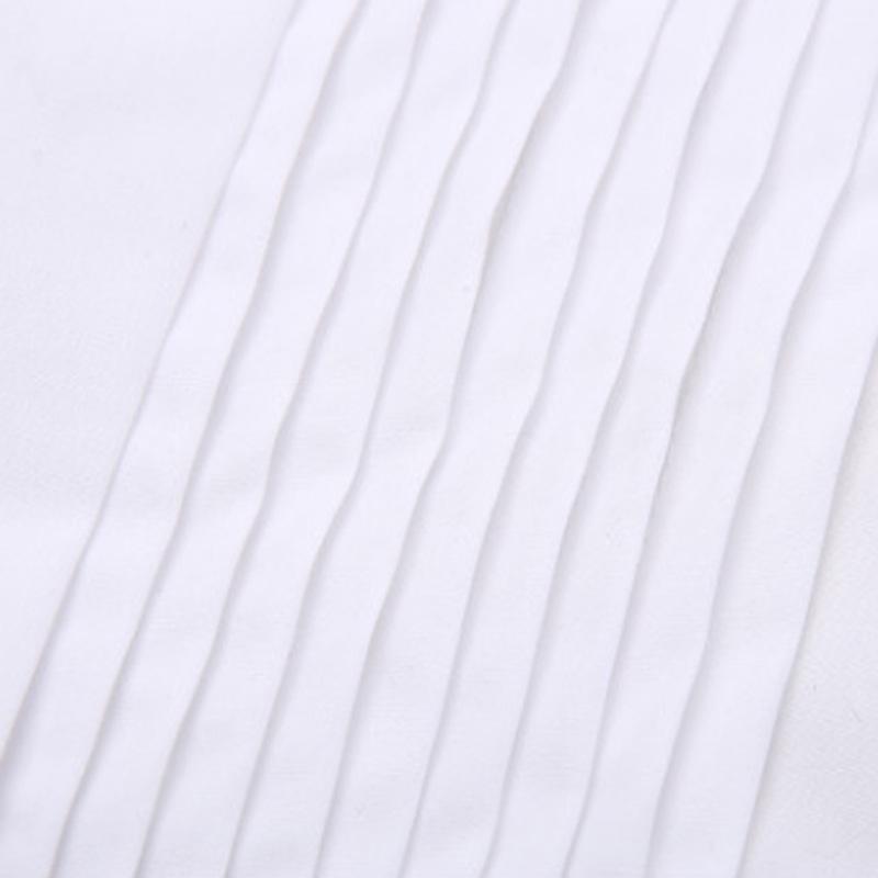 Pánská večerní košile s dlouhým rukávem, vlaštovkovým límcem a jednobarevným provedením pro svatby a fotoateliéry