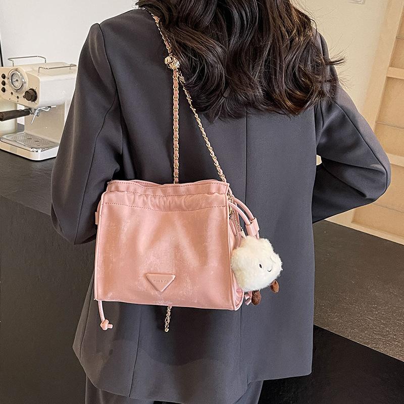 Bag Premium Versatile Bucket Bag Spring and Summer New Fashion Chain One Shoulder Crossbody Bag Women