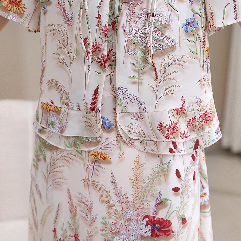 Chiffon V-neck Printed Dress for Women 2025 - Elegant Two-Piece Style for Middle-aged and Elderly Summer Fashion