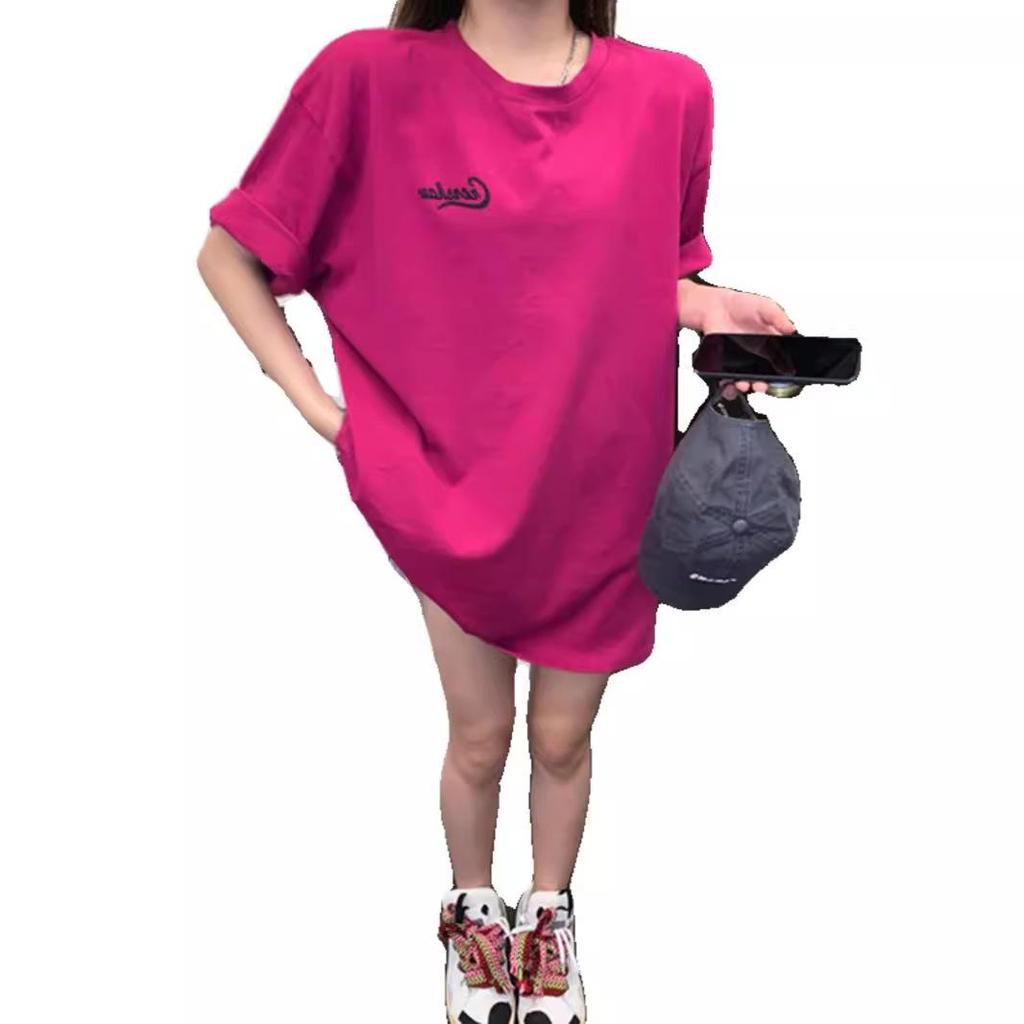 Schickes Übergrößen Baumwoll-T-Shirt mit kurzen Ärmeln in Rosenrot für Damen, Sommerkollektion 2024
