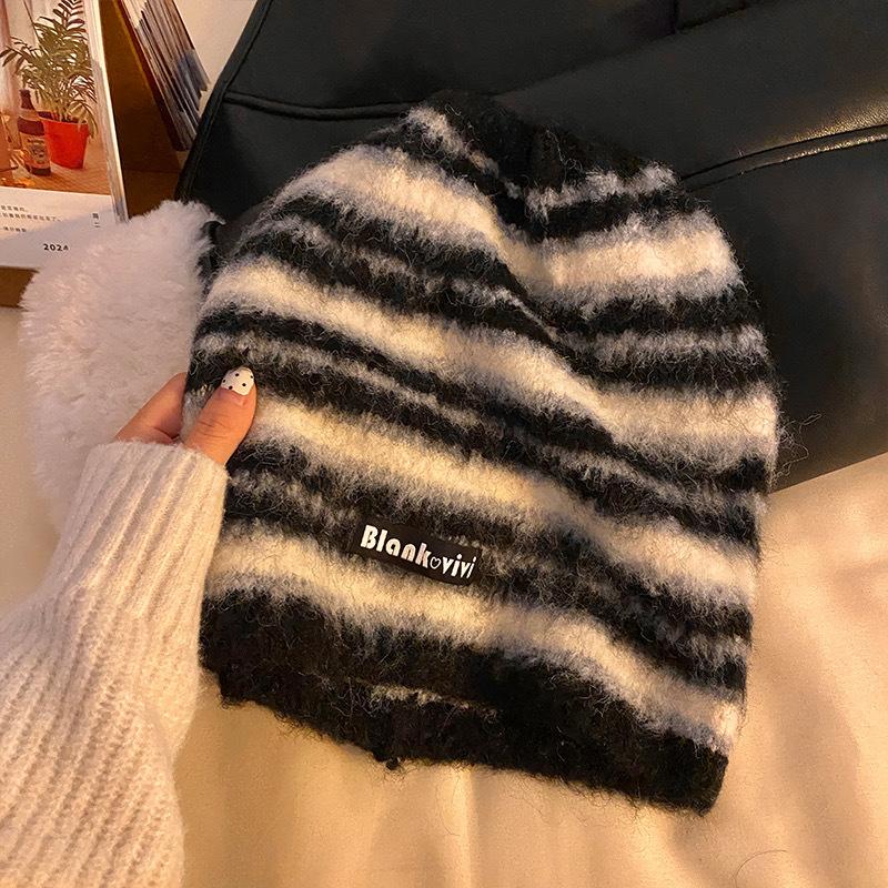 Retro Maillard Striped Plush Pile Hat for Women In Autumn and Winter Warm Versatile Big Head Circumference Showing Face Small Knitted Hat Trendy