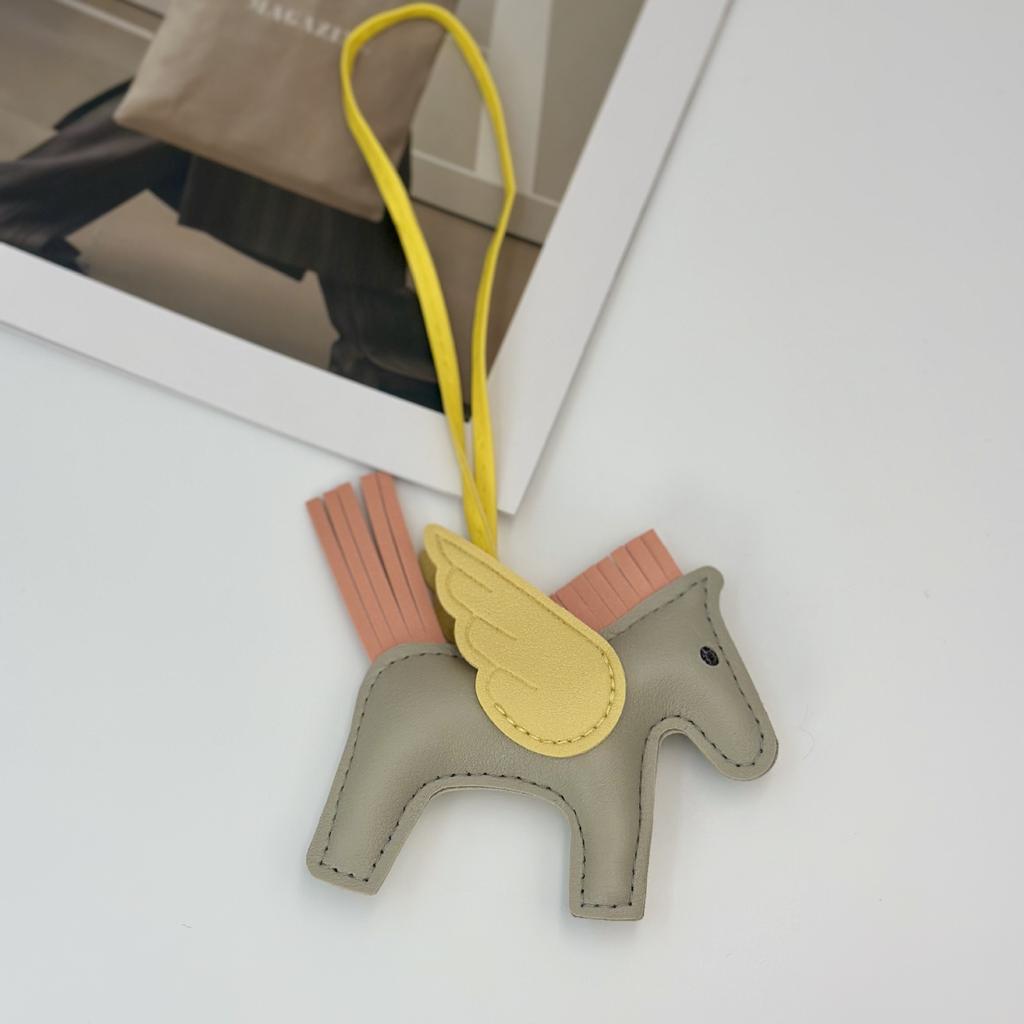 Little Pegasus pendant pu leather platinum bag Kelly bag pendant keychain bag pendant gift schoolbag Pony pendant