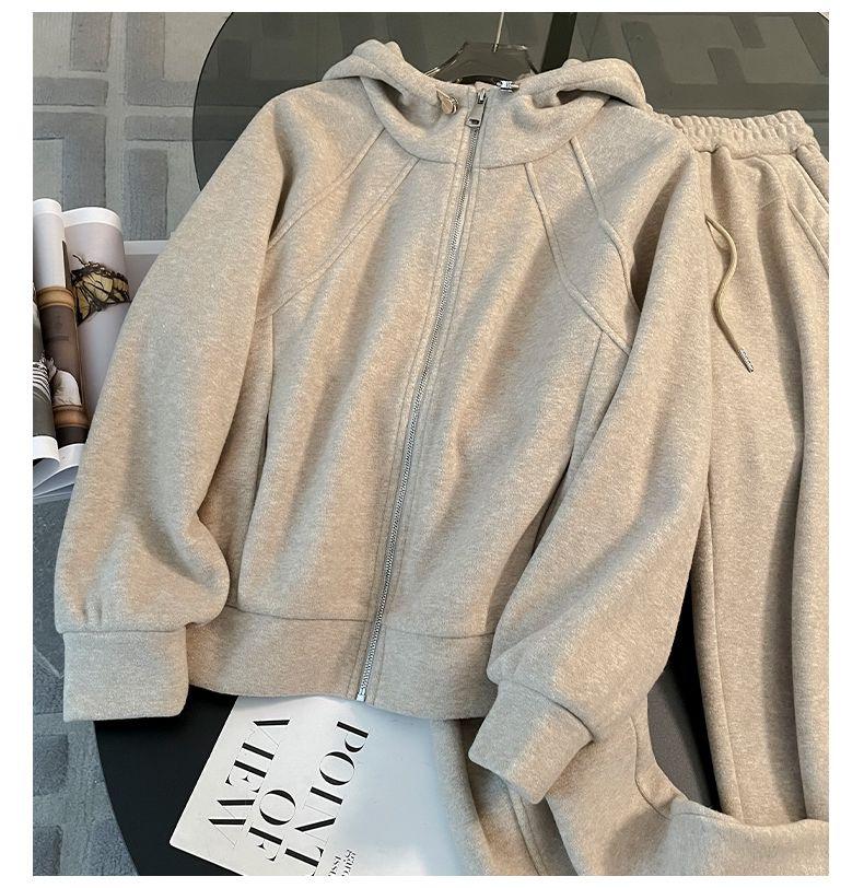 

Trendy Women s Velvet Sports Set: Zipper Hooded Sweatshirt & Wide Leg Pants for Autumn/Winter 2026 XXL