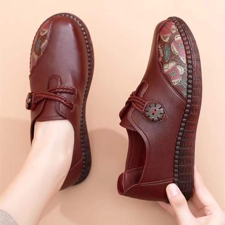 

2024 Spring and Autumn New Flat-soled Mom Shoes Old Beijing Women s Single Shoes Oxford Sole Leather Shoes Elderly Casual Women s Board Shoes 40 червоний