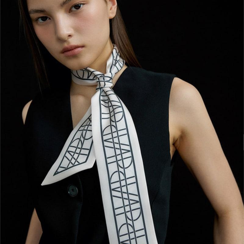 

AVVINA PELLE Long Twilly Silk Scarf - AP Ivory/Charcoal AP Ivory&Charcoal