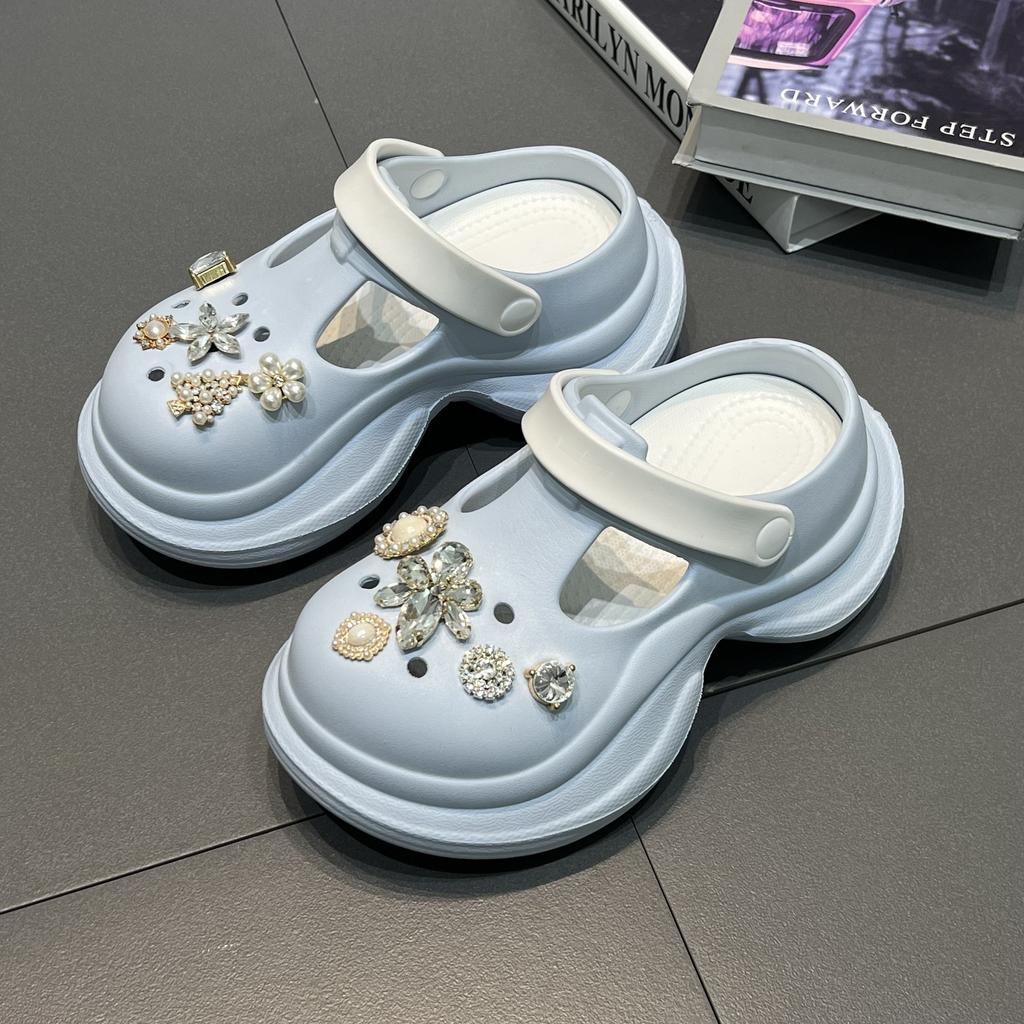 Pearl rhinestone hole shoes women's 2025 summer new outer wear heightened thick-soled breathable non-slip bag head cool slippers