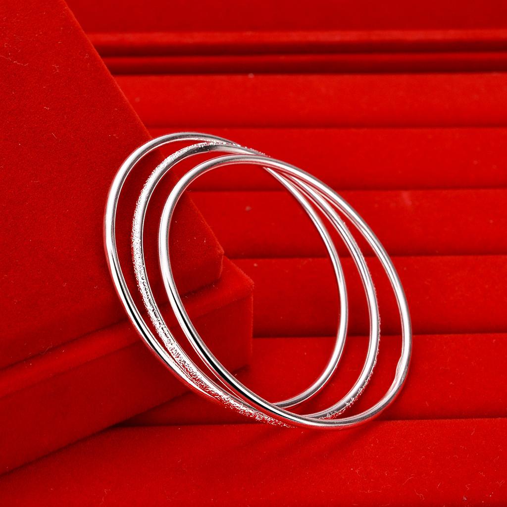 Nytt Armband med Tre Ringar Tre Liv Tre Generationer Armband Frostat Tre Ringar Vit Koppar Pläterad Silver Armband Födelsedagspresent