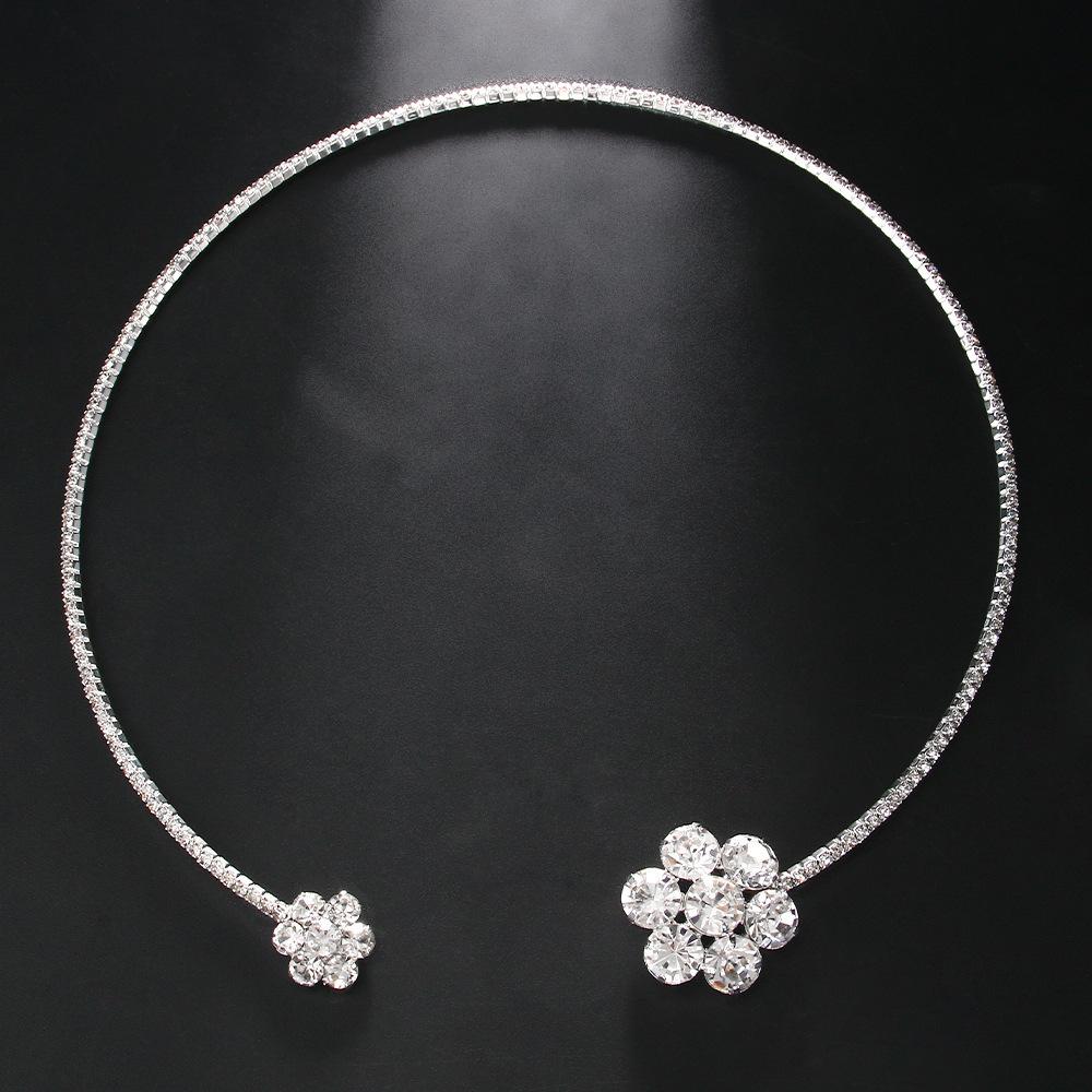 

Flower-Shaped Rhinestone Collar, Fashionable And Shiny Full Diamond Sexy Necklace Accessories Women S Necklace серебряный