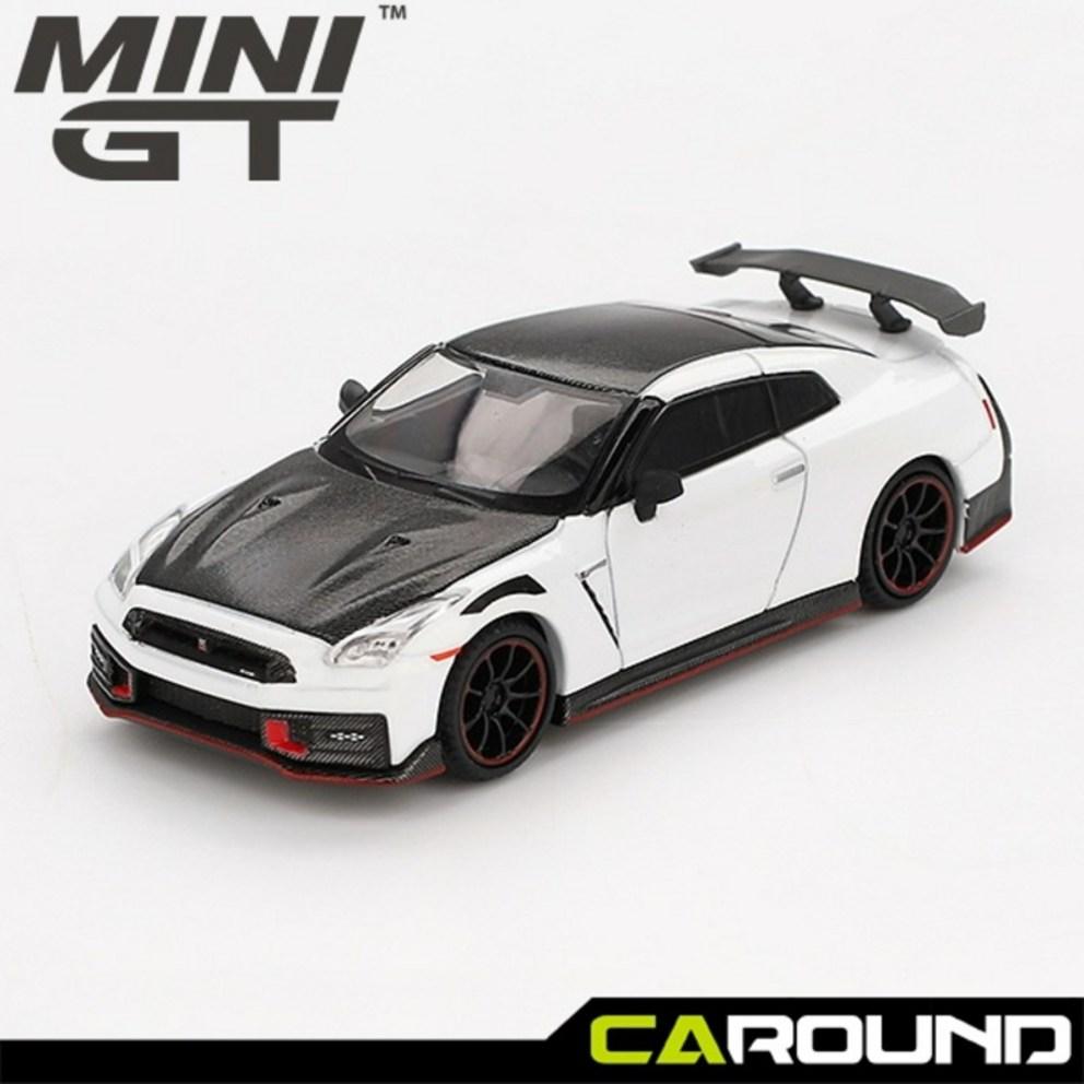 MINI GT (1045) 1:64 Nissan GT-R (R35) Nismo 2024 - Brilliant White Pearl