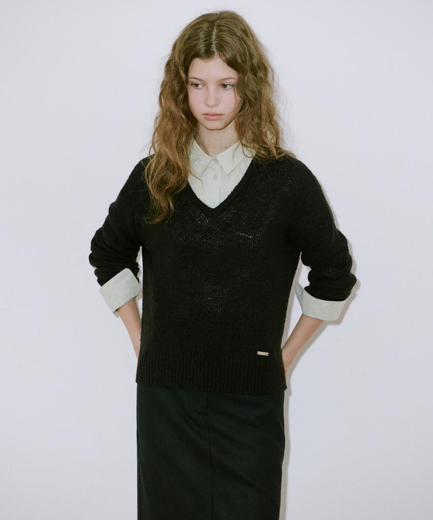 SINOON Hairy Boucle V-Neck Knit(Black)