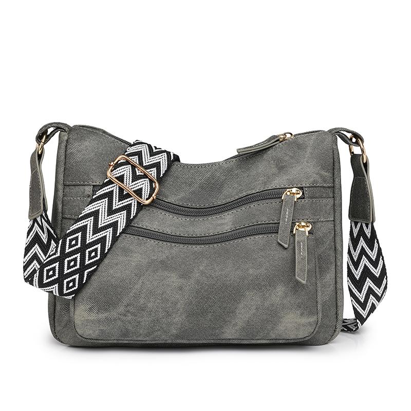 Women's Shoulder Bag Solid Color Vintage Shoulder Bag Large Capacity Commuter Crossbody Bag