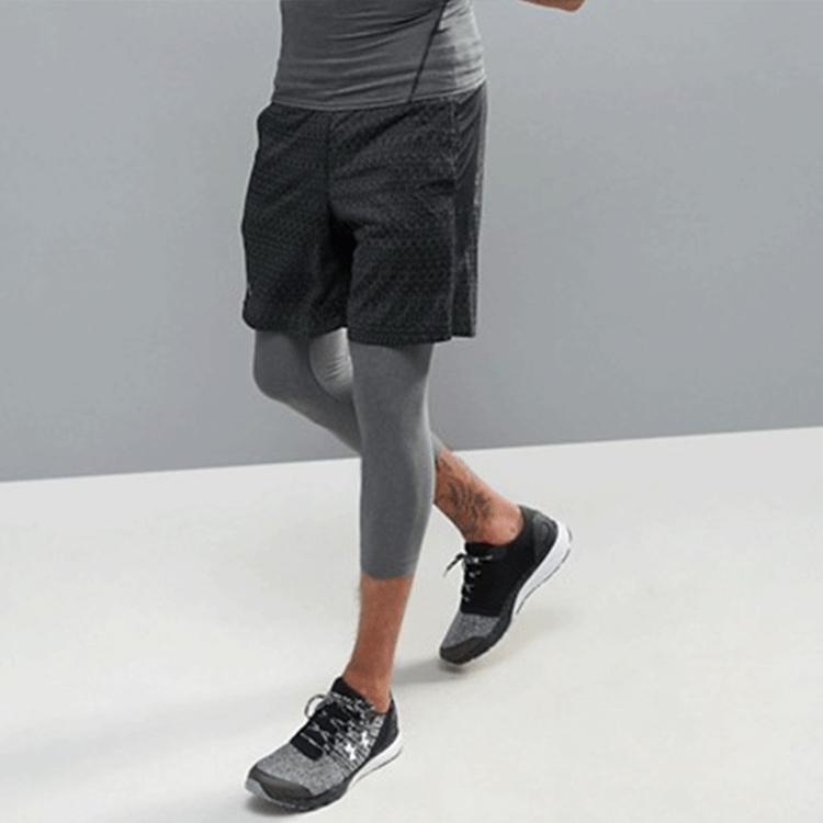 Under Armour Strong Stretch Compression Capris Men Bottoms Gray 1289574-090