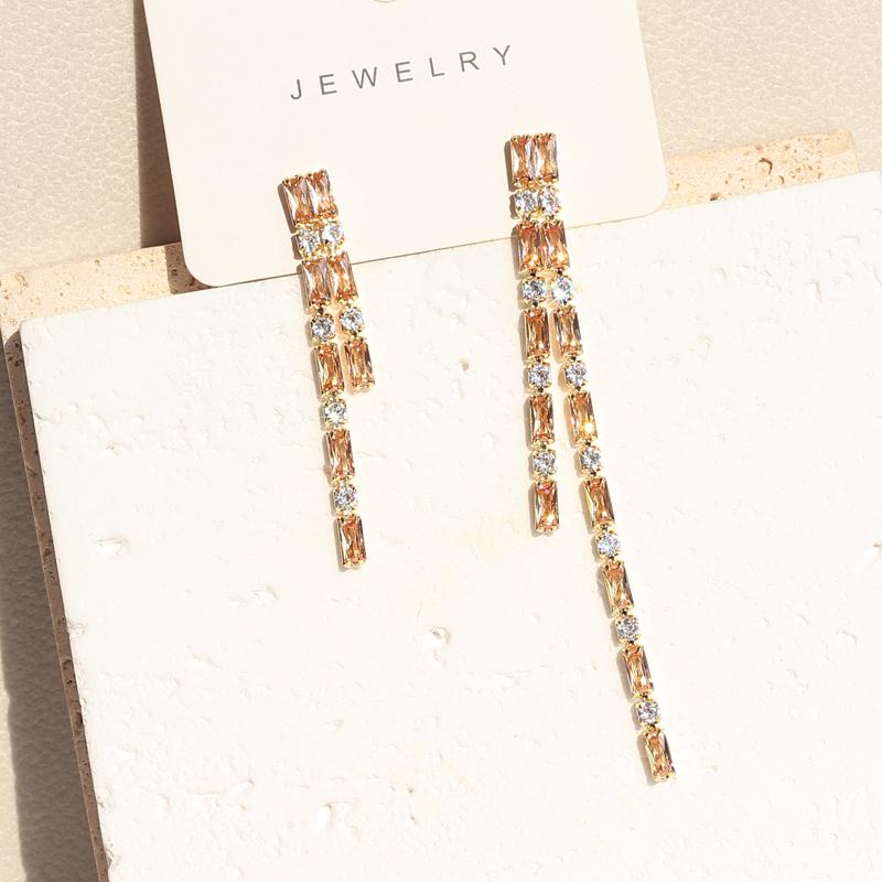 Luxury Classic Full of Rhinestones 18K Gold Plated Asymmetry Earrings For Women Sparkling Simple Zircon Jewelry Birthday Gifts