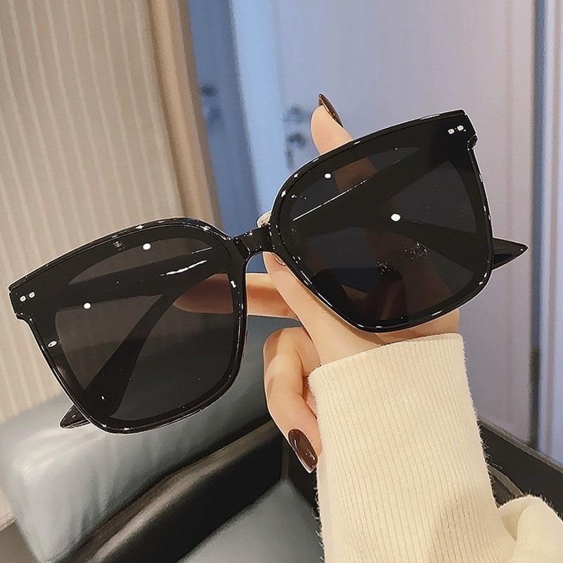 Korean Version Sunglasses Retro Square Large Frame Rice Nail Sunglasses Ins Men and Women Senior Sense Street Patting Glasses