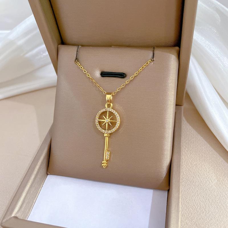 Octagram Key Light Luxury Temperament Gorgeous Full Diamond Necklace Female Versatile Collarbone Chain Titanium Steel Chain
