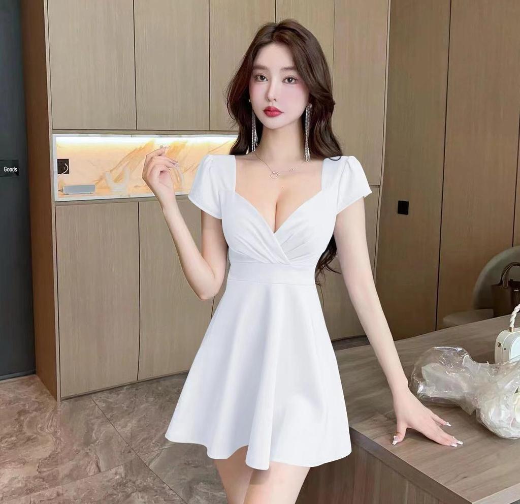 Women's Sexy Backless V-Neck Slimming A-Line Dress - Short-Sleeved, Low-Cut Skirt for Foot Massage Technicians