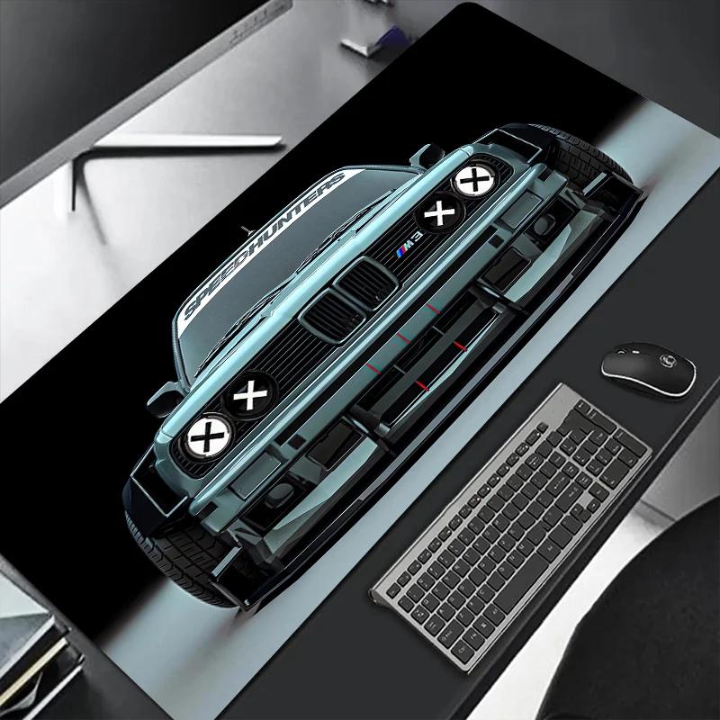 Grand Tapis de Souris Design Voiture de Sport Blanche Gaming Base en Caoutchouc Antidérapante Tapis de Bureau Étendu pour Joueur Utilisation au Bureau Accessoires Informatiques
