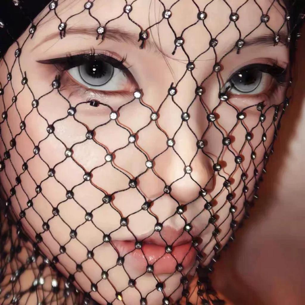 Rhinestone Fishnet Face Veil, High-End Photo Prop, Stylish & Creative Grid Sparkly Headpiece Head Veil Accessory