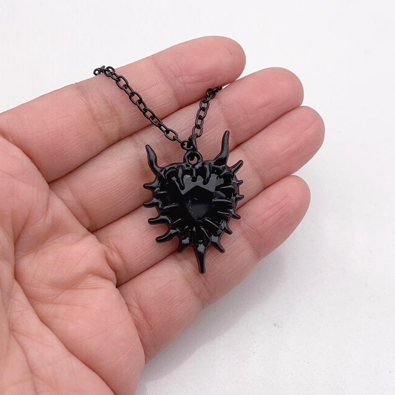 Gothic Heart Thorns Pendant Necklace For Women Men Hip-Hop Personality Trendy Charm Grunge Punk Jewelry Y2K Accessories