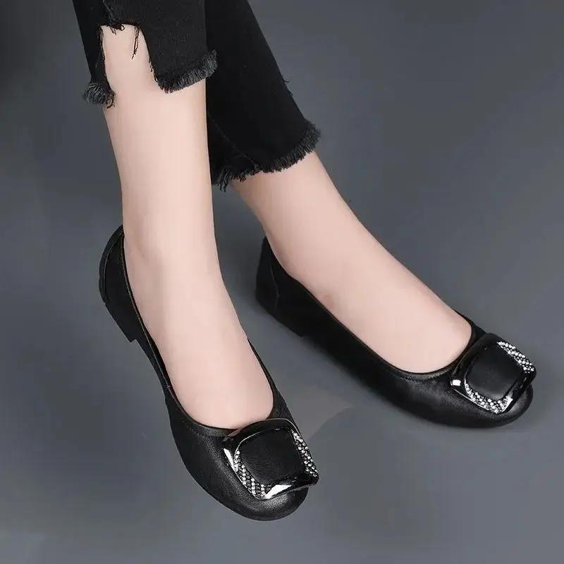 Woman Flats Slip-on Round Toe Comfortable Shoes For Women Social Hot Trendy Cheap Liquidation Non Promotion 2024 Trend Shoe