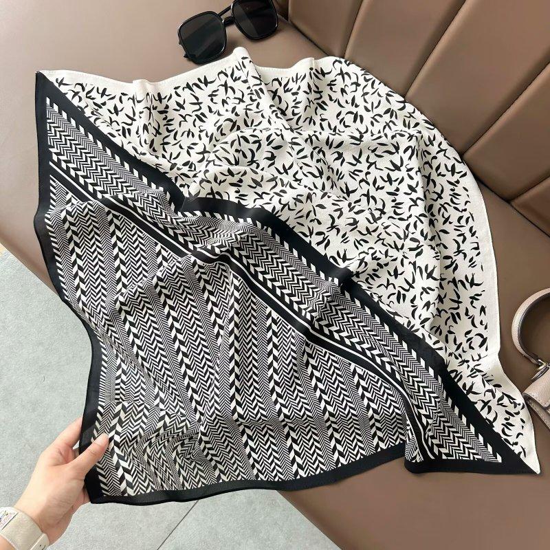 Retro mocha coffee silk scarf double crepe square scarf 111 mulberry silk high-end neck summer new silk scarf