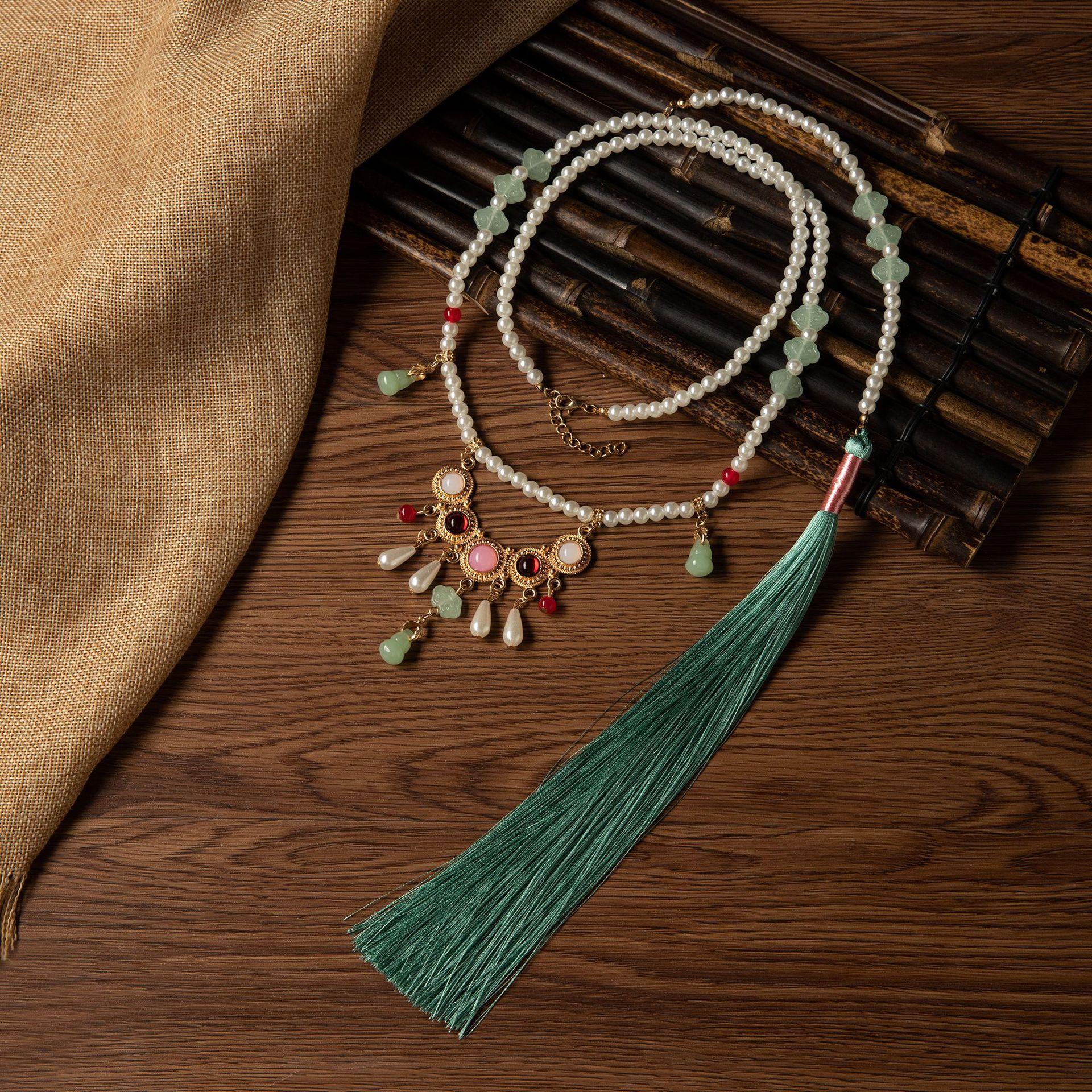 

Ханьфу Инло Длинное Заднее Облако Замок Безопасности Бахромчатое Ожерелье Древний Стиль Юбка Мин Лошадь Воротник Тыква Аксессуары