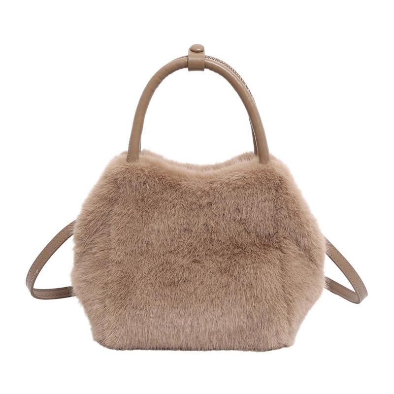 Cute Furry Handbag Bag Women's 2025 New Autumn and Winter Foreign Style Niche Plush Bucket Bag Shoulder Messenger Bag
