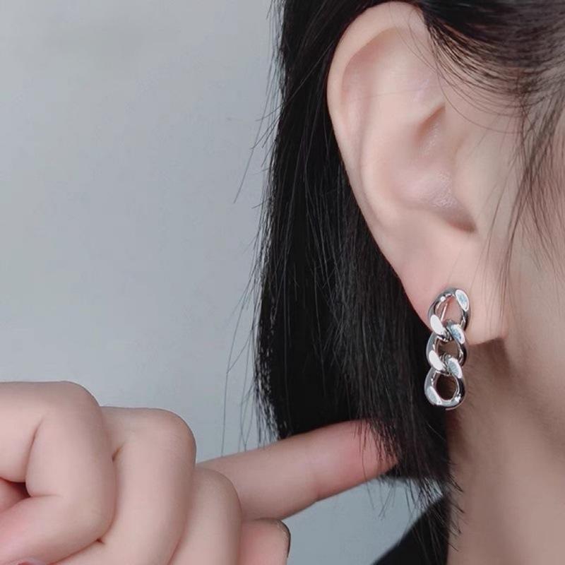 European and American Personality Simple Chain Earrings Women's Light Luxury Niche High-end Hot-selling Versatile Tide Earrings
