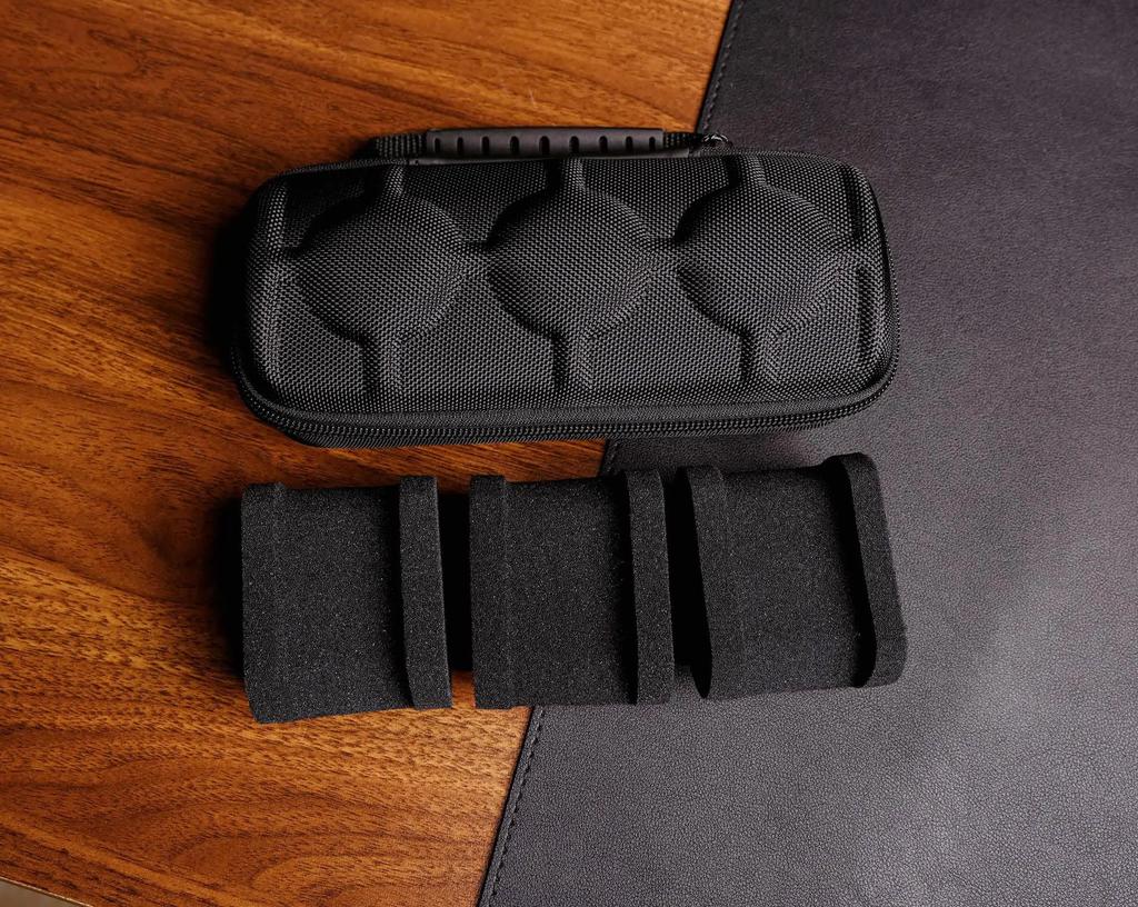 Boîte de Voyage pour Montres à 1/2/3/5/6/10 Fentes, Étui Rigide Roulé pour Montres, Boîte Organisateur de Voyage pour Montres avec Coussin Ajusté, Doublure en Microfibre Rouge