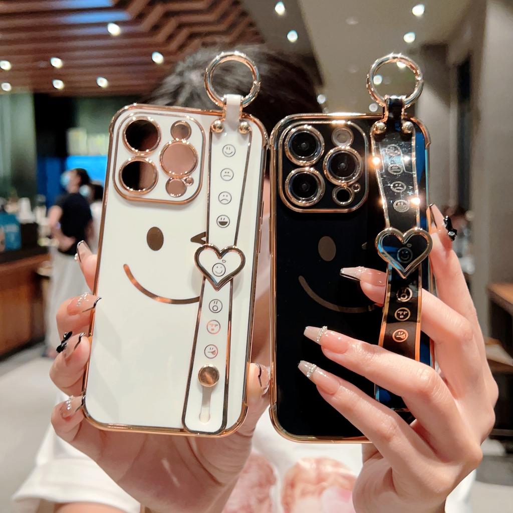 New product applies to iPhone17ProMax side smiley face wrist strap Apple 15 electroplated mobile phone case 16 protective case