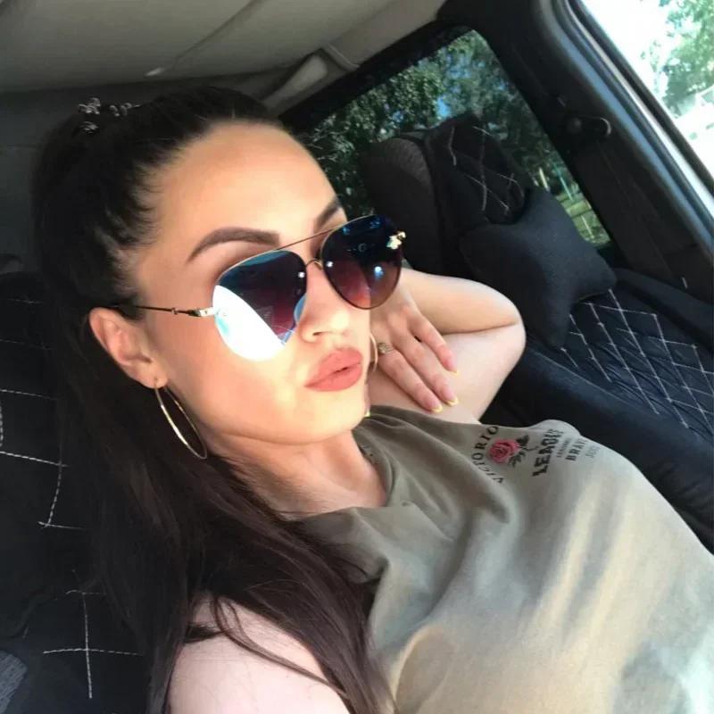 Fashion Luxury Rimless Metal Frame Bee Sunglasses Women Men Vintage Round Oversized Mirror Sun Glasses Brand Designer UV400