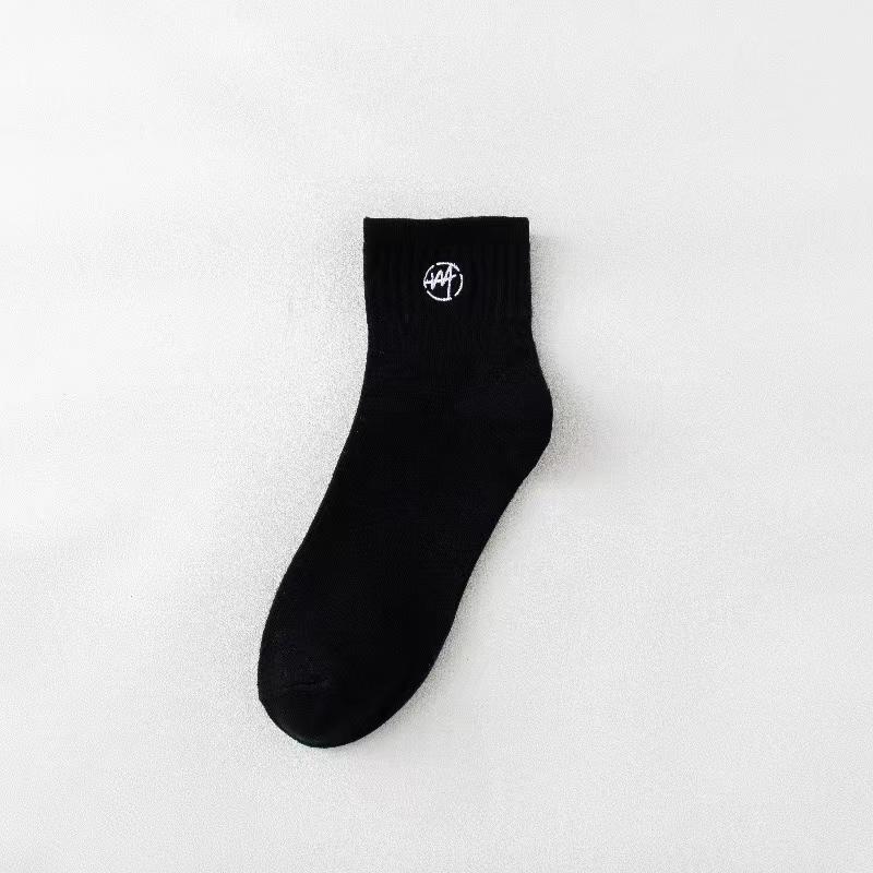 Men's Mid Length Socks Hot Selling Street Sports Hip-hop Personality High-quality Fashion Women's Round Neck Socks