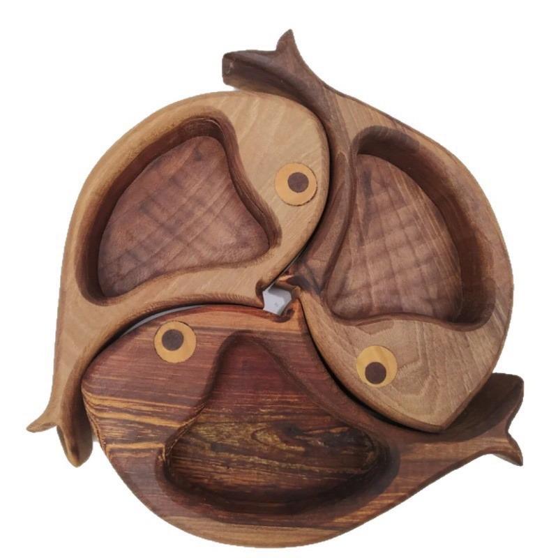 

Wooden Goldfish Food Platter - Cute Appetizer Plate for Party Snack Fruit Dessert, for Home Kitchen Party Decoration 20x20x4cm
