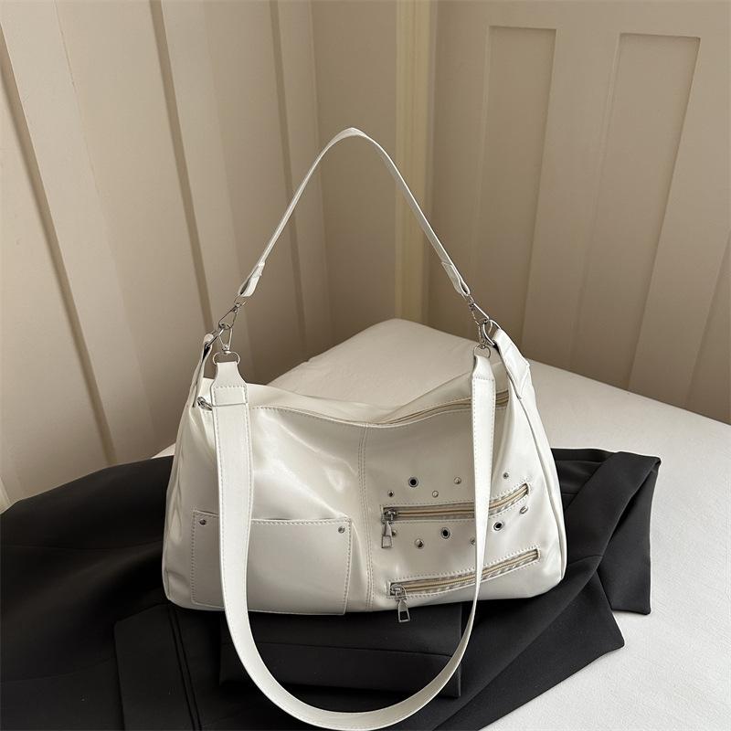 Koreanische Niet PU Schulter Unterarmtaschen für Damen Vielseitige Unifarbene Damen Crossbody Tasche Große Kapazität Damen Tote Handtaschen