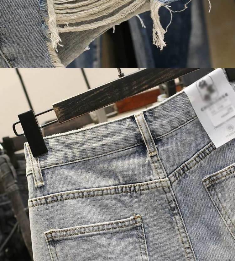High Waist Plus Size Women's Frayed Denim Shorts - Slimming 5-Point A-line, Summer Loose Fit.