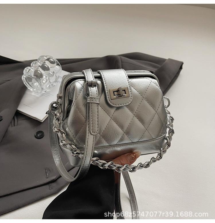 Retro Niche Hand-held Small Square Bag Women's 2025 Spring New Korean Fashion Rhombus Chain One-shoulder Crossbody Bag