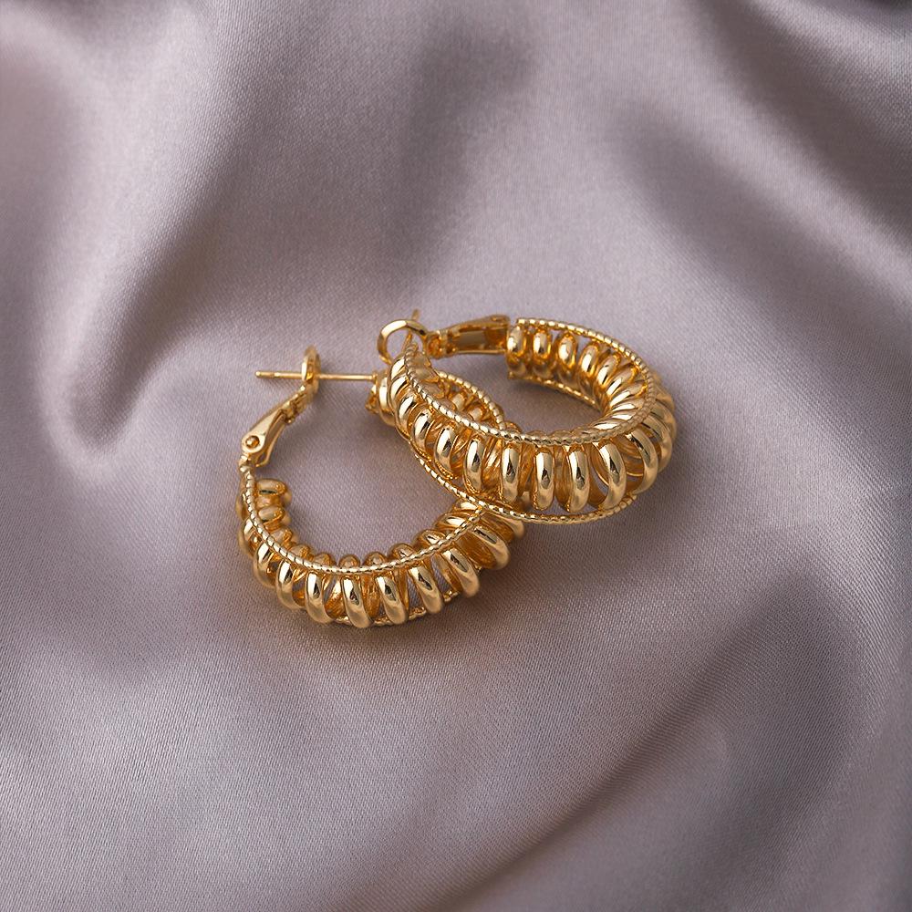 Позолоченные нерегулярные каффы для ушей: Дизайн высокого класса с медным основанием