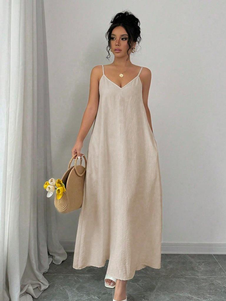 European and American Popular Elegant Black Solid Color Suspender Dress Sleeveless Vacation Style Long Dress