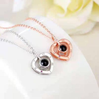 Aynı Tek Şeftali Kalp Kolyenin Sokak Müzayedesi, Kadın Tatlı ve Trend 100 Dilde, Seni Seviyorum Projeksiyon Takısı