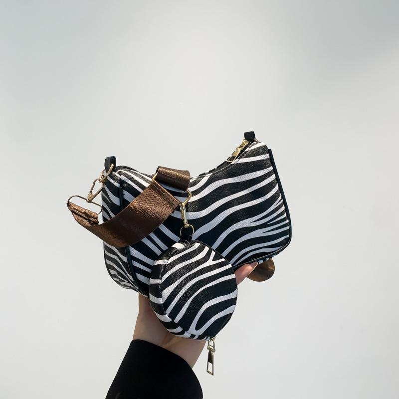 Beautiful portable crescent bag casual simple new fashion personality temperament women's shoulder armpit bag