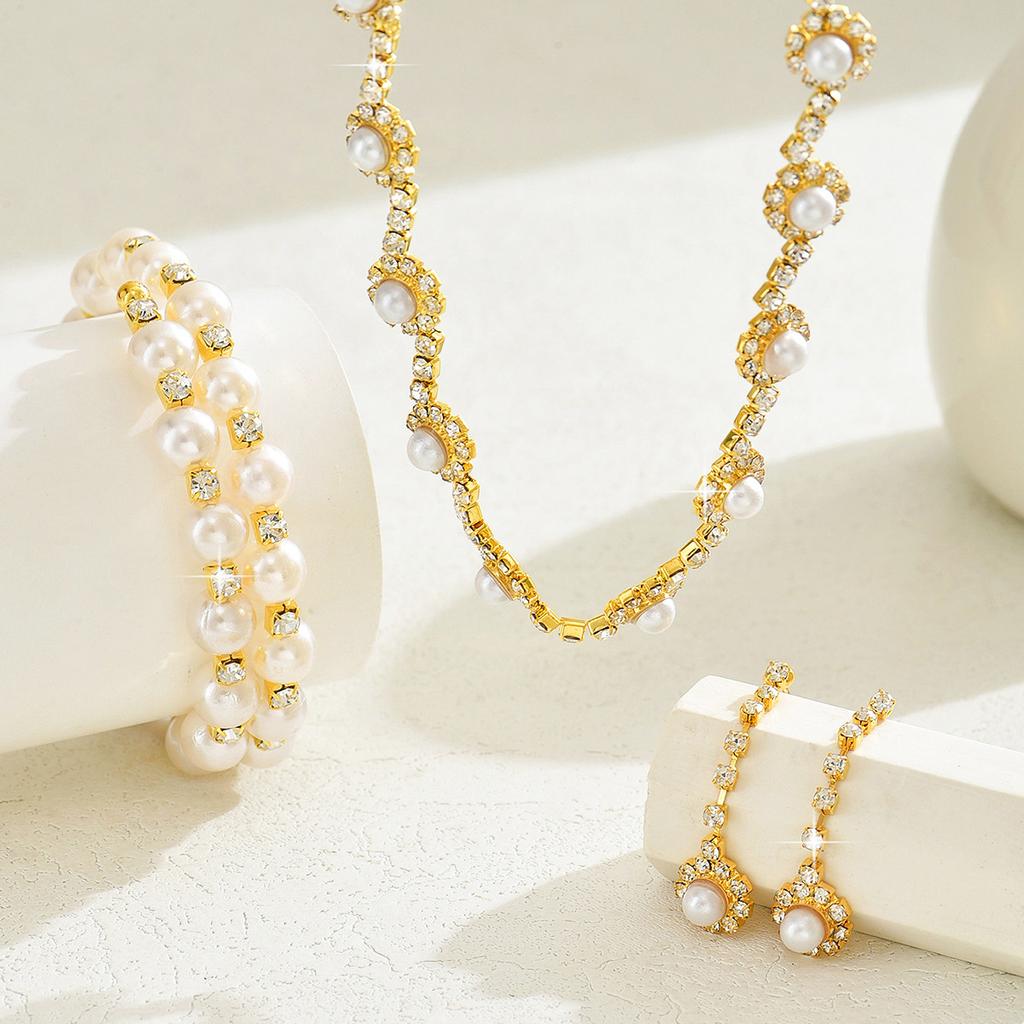 Light Luxury Set, Women'S Diamond-Encrusted Wave Pearl Necklace, Stud Earrings Set, Niche Neck Chain Temperament, High-End Sense Item Decoration