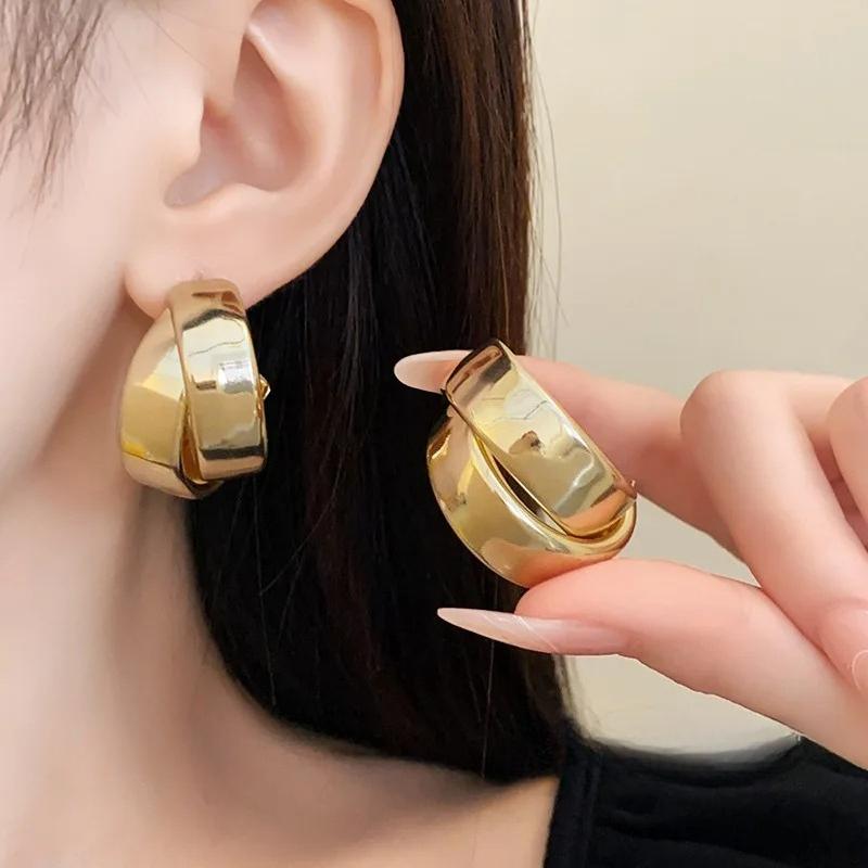 Retro Multi Layer Circle Pendant Earrings for Women Stainless Steel Twisted Hoop Earring Exquisite Design Fashion Jewelry Gifts