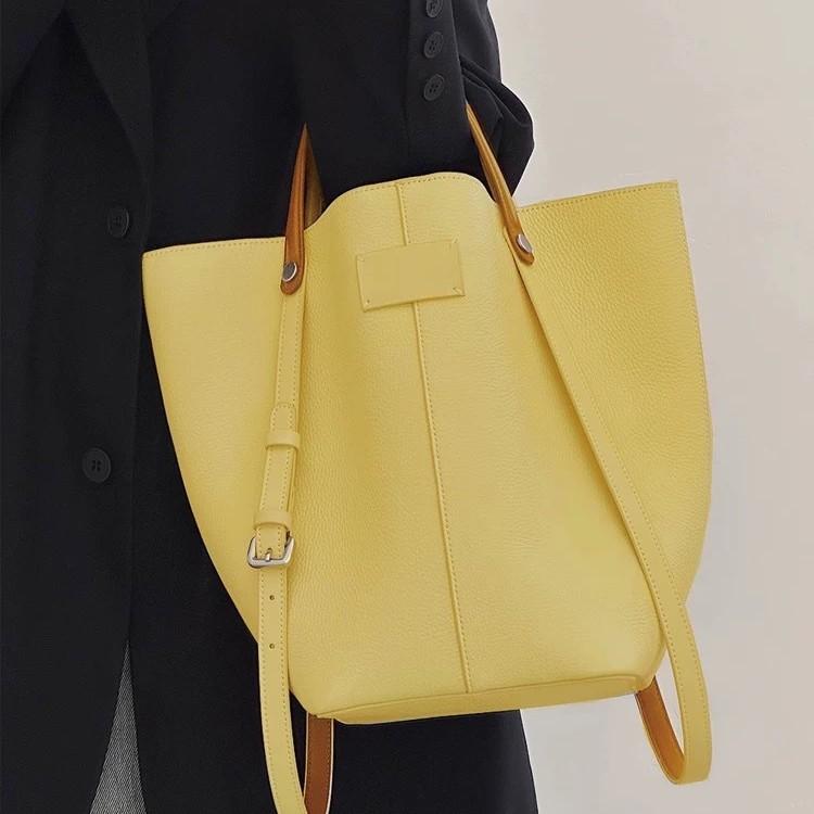 Yellow Large Capacity Bucket Bag for Women, Light Luxury, Niche, High-end Feeling, Hand-held Bill of Lading Shoulder Bag